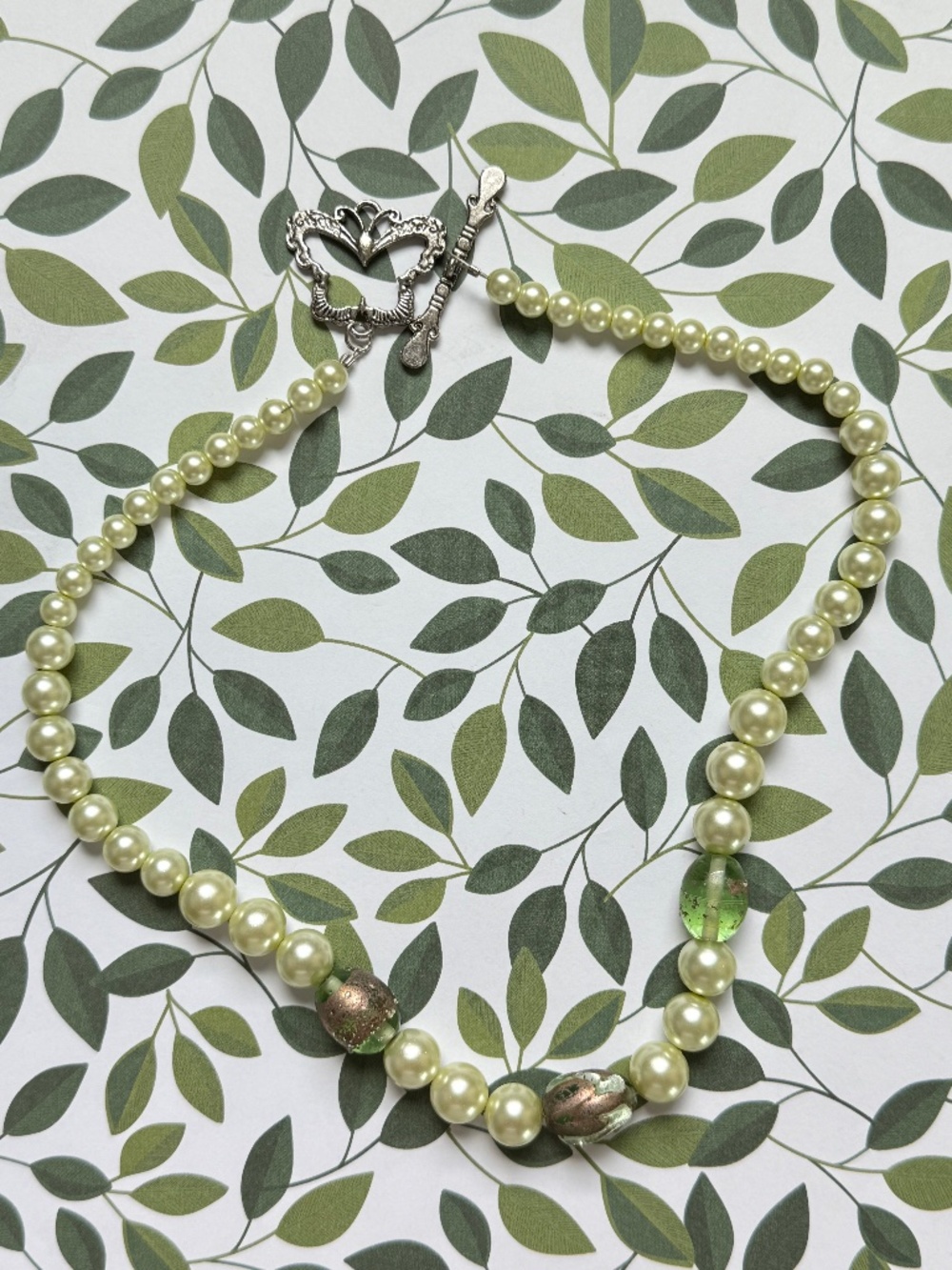 ARTISAN HANDCRAFTED Faux Pearl Glass Beaded Green Necklace Butterfly Clasp